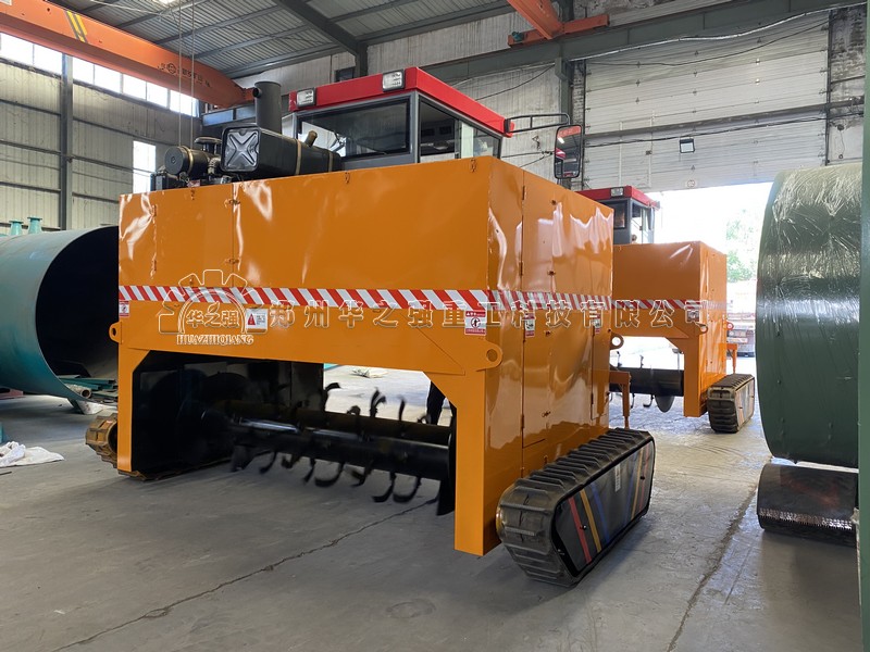 履帶翻堆車 (14).jpg